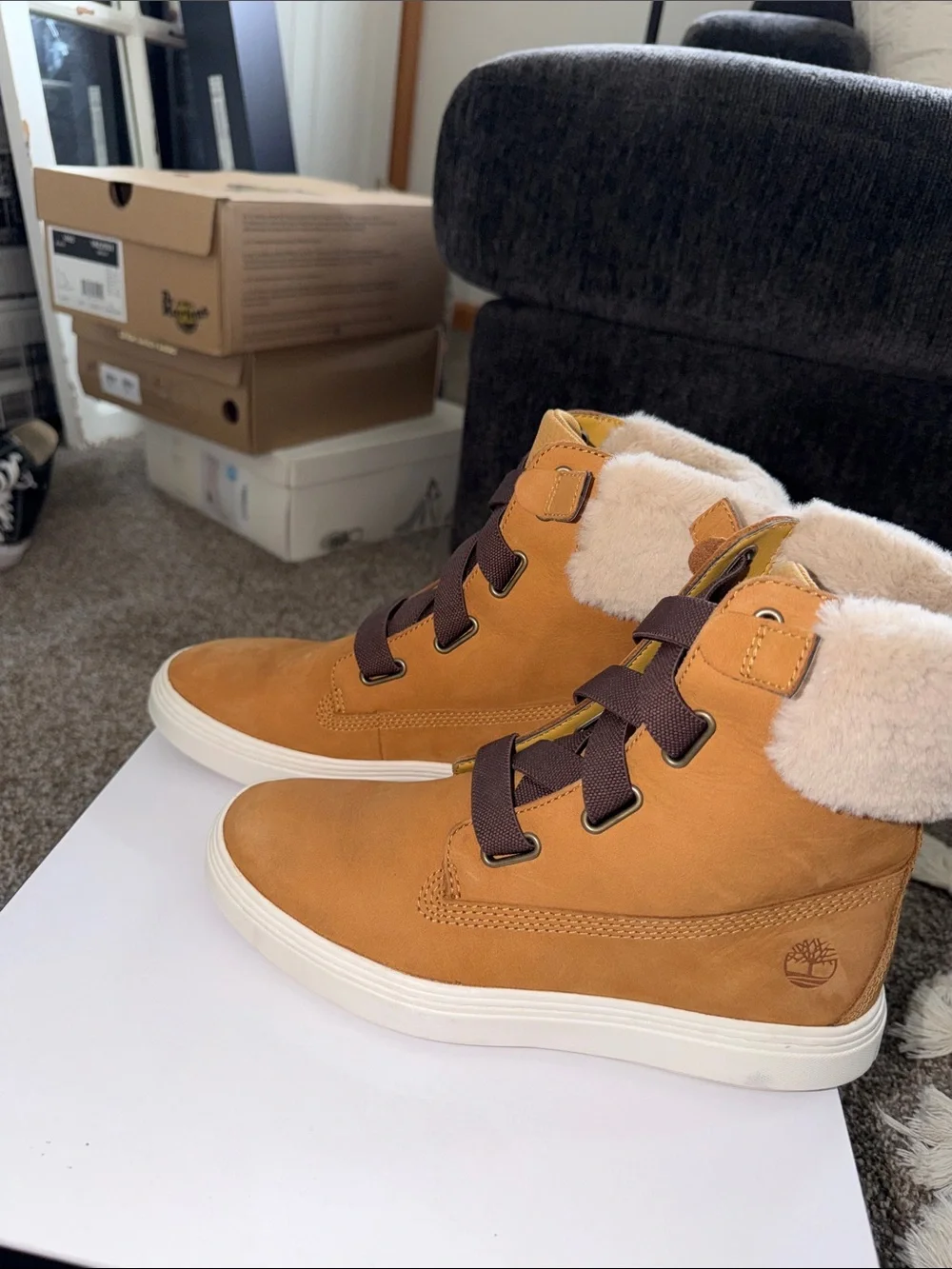 Timberland Tan Nubuck Shearling-Trim Lace-Up Boots